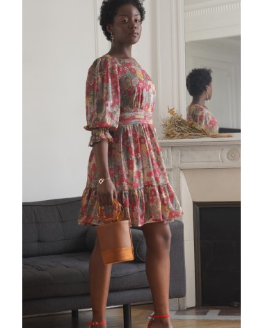 Robe courte à motifs fleuris