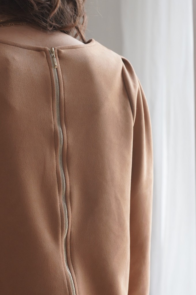 Robe fermeture zip à l'arrière