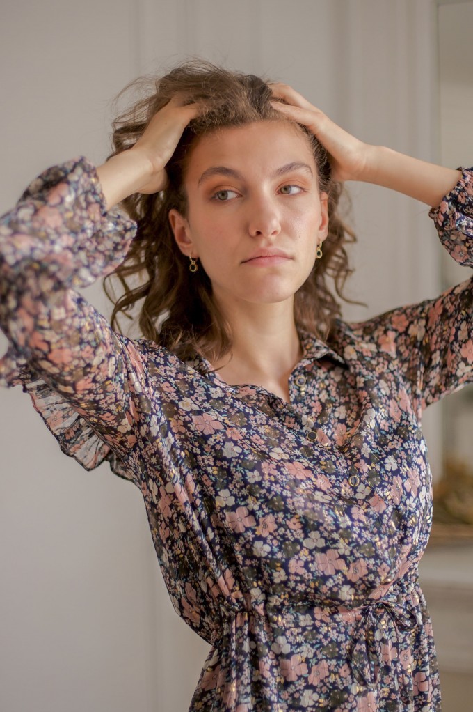 Robe col chemisier et manches longues