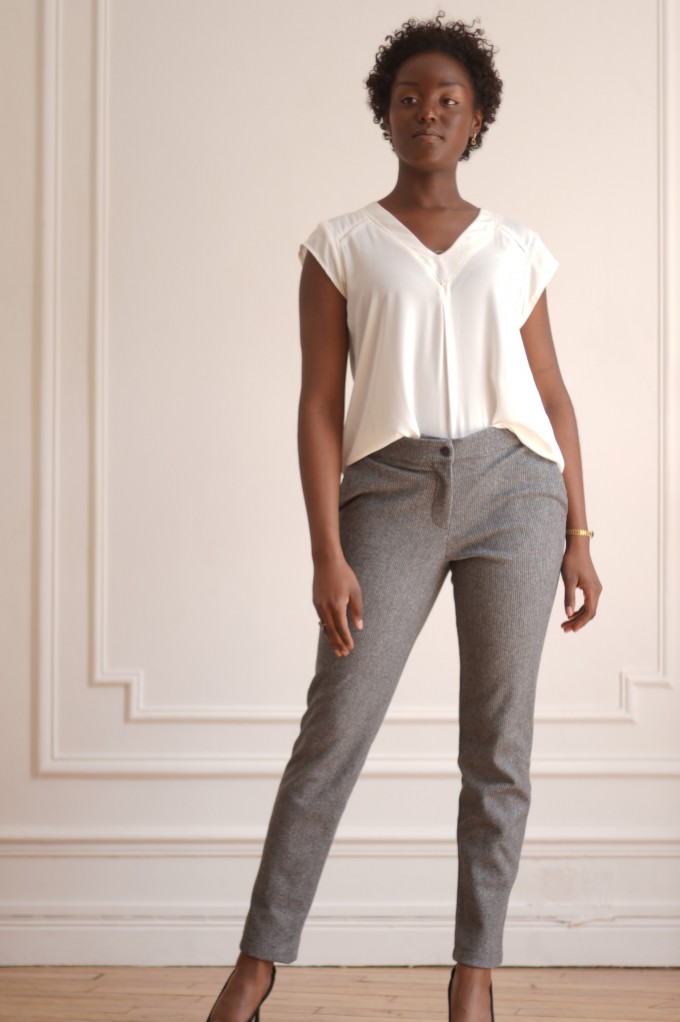 Pantalon gris à petit carreaux